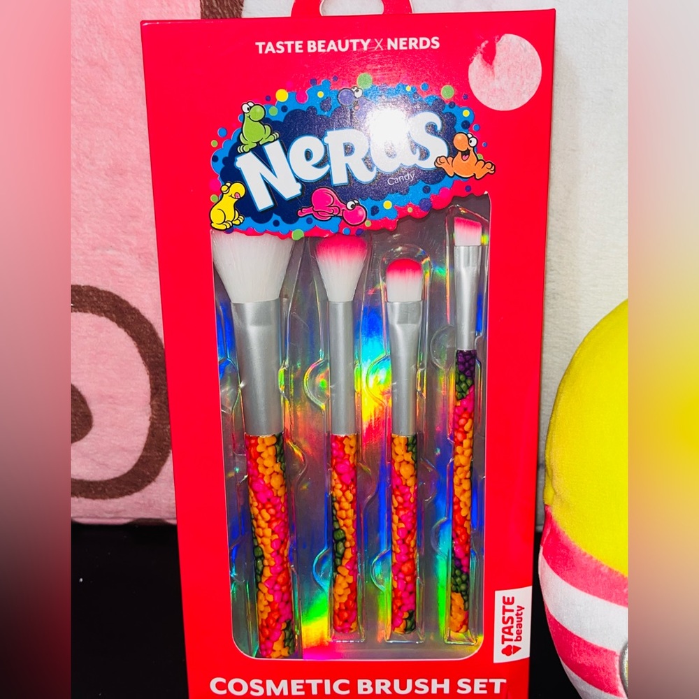 Nerds candy makeup brushes set